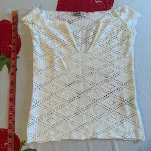 Set of 2 Lace Short Sleeve Top (1 black + 1 white)